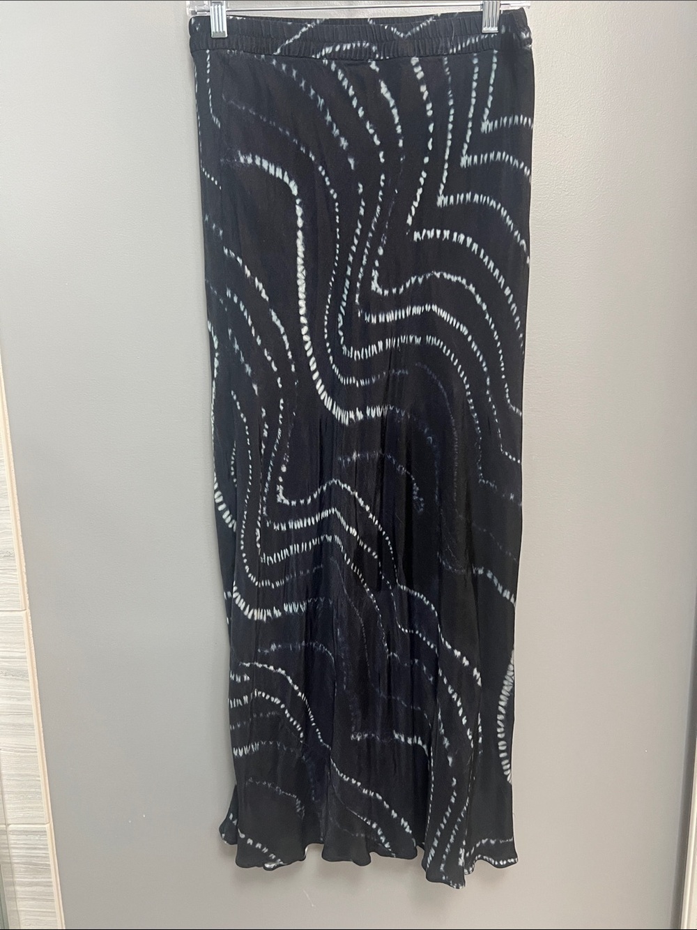 Zara Black & White Swirl Maxi Skirt